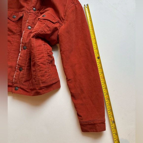 Levi’s Corduroy Trucker Sherpa Jacket - Picture 15 of 15